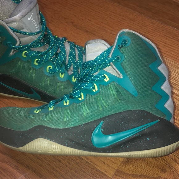 A pair of 2016 custom hyperdunks. - Picture 1 of 6